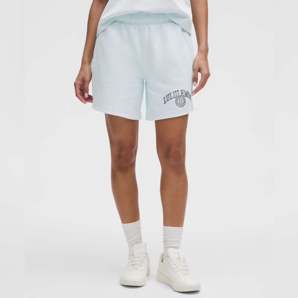 Lululemon Scuba Mid-Rise Oversized Short 7" *Graphic NWT